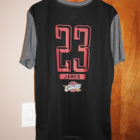 lebron cavs shirt